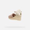 Gelsa Low Woman