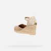 Gelsa Low Woman Gelsa Low Woman