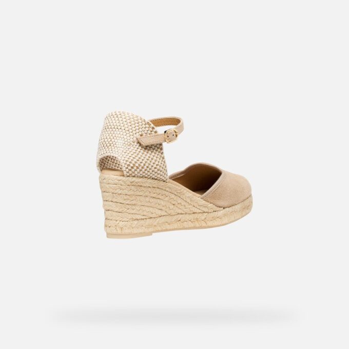 Gelsa Low Woman Gelsa Low Woman