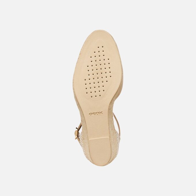 Gelsa Low Woman Gelsa Low Woman