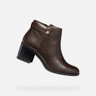 Nya Asheel Woman